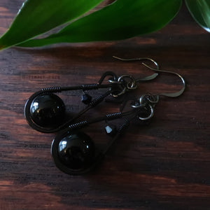 Temple Tree Pendulum Dangle Spinner Earrings - Black