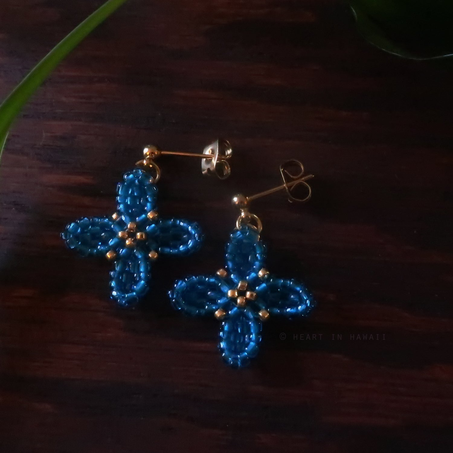 Heart in Hawaii Beaded Quatrefoil Posts - Blue