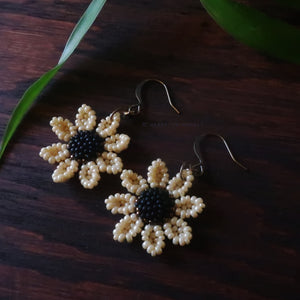 Heart in Hawaii Beaded Cosmos Flower Earrings - Dark Ivory with Matte Black