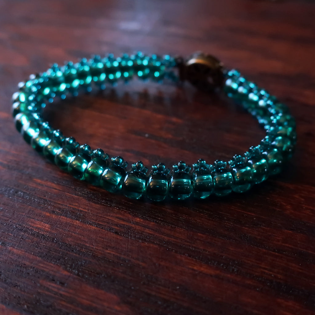 Temple Tree Bohemian Glass Bead Caterpillar Weave Bracelet - Emerald Green