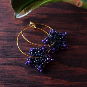 Temple Tree Mini-Flower Beaded Gold Hoop Earrings - Galaxy Purple