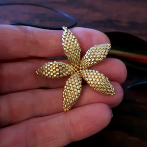 Heart in Hawaii 1.5 inch Pua Plumeria Pendant - Gold
