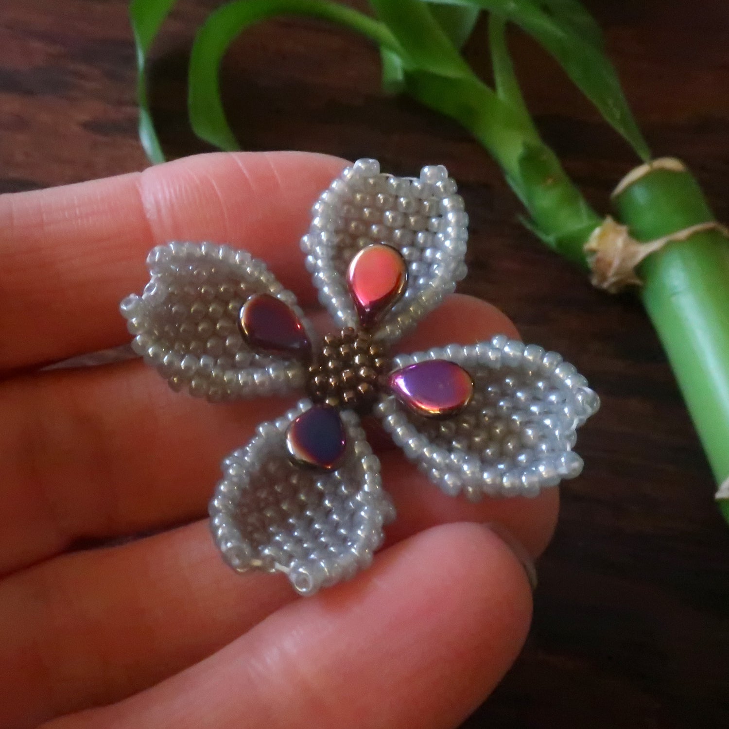 Heart in Hawaii Beaded Dogwood Quatrefoil Brooch - Grey with Pink