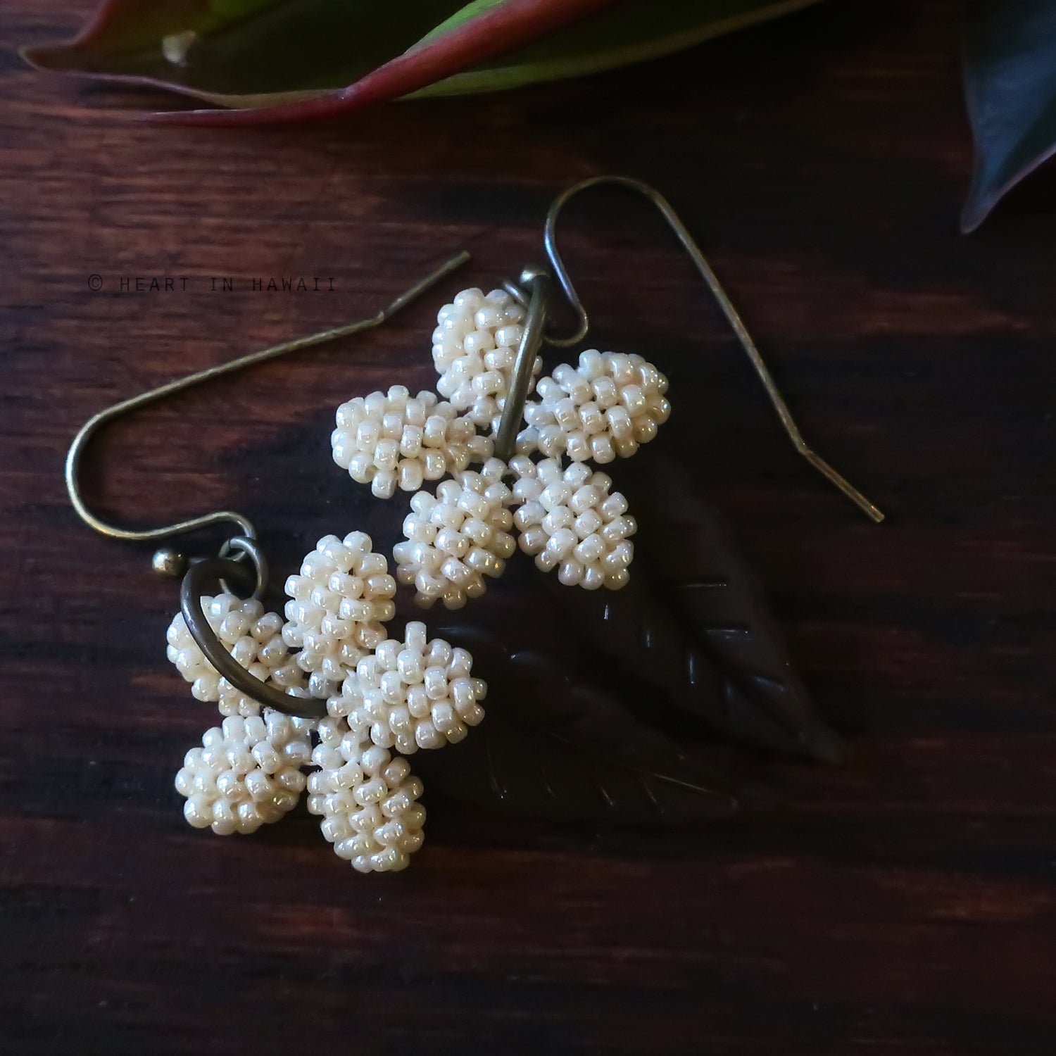 Heart in Hawaii Plumeria Flowers and Tropical Leaves - Dark Ivory