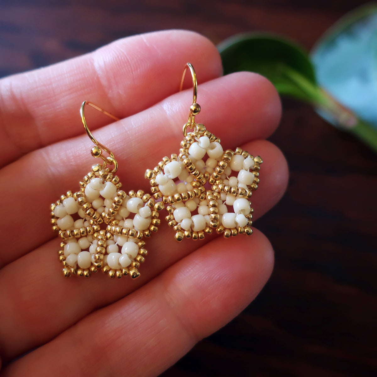 Temple Tree Mandala Flower Beaded Earrings - Ivory and Gold