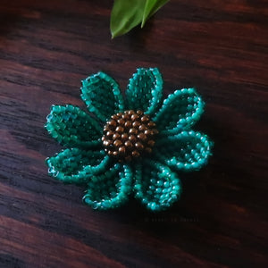 Heart in Hawaii Beaded Cosmos Flower Brooch - Jungle Green