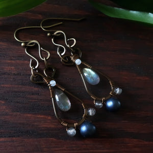 Temple Tree Pendulum Dangles in Bronze - Labradorite