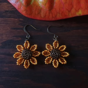 Heart in Hawaii Beaded Cosmos Flower Earrings - Mango and Bronze
