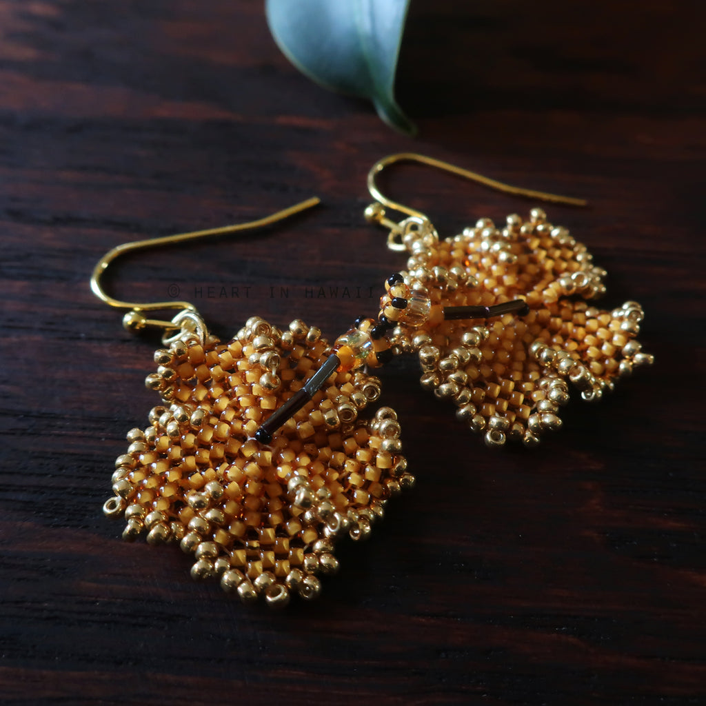 Heart in Hawaii Beaded Hibiscus Earrings - Mango and Gold