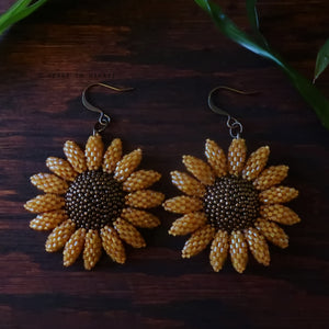 Heart in Hawaii Beaded Sunflower Earrings - Marigold with Bronze
