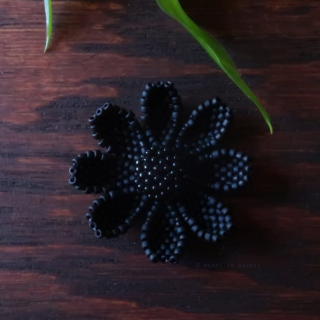 Heart in Hawaii Beaded Cosmos Flower Brooch - Matte Black