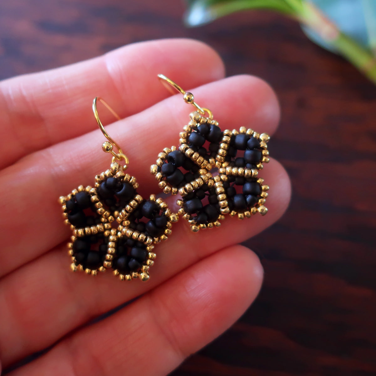 Temple Tree Mandala Flower Beaded Earrings - Matte Black and Gold