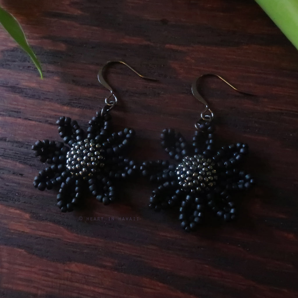 Heart in Hawaii Beaded Cosmos Flower Earrings - Matte Black and Hematite