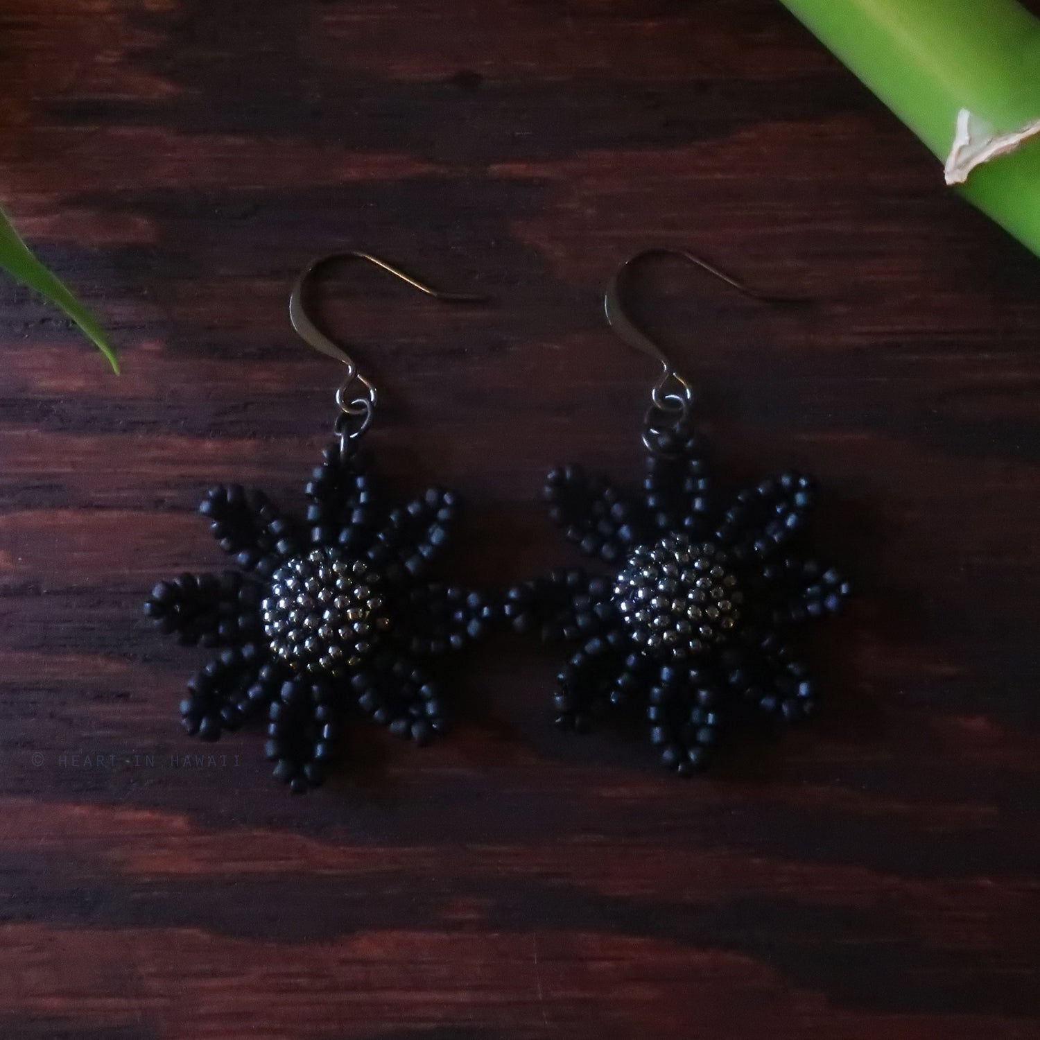 Heart in Hawaii Beaded Cosmos Flower Earrings - Matte Black and Hematite