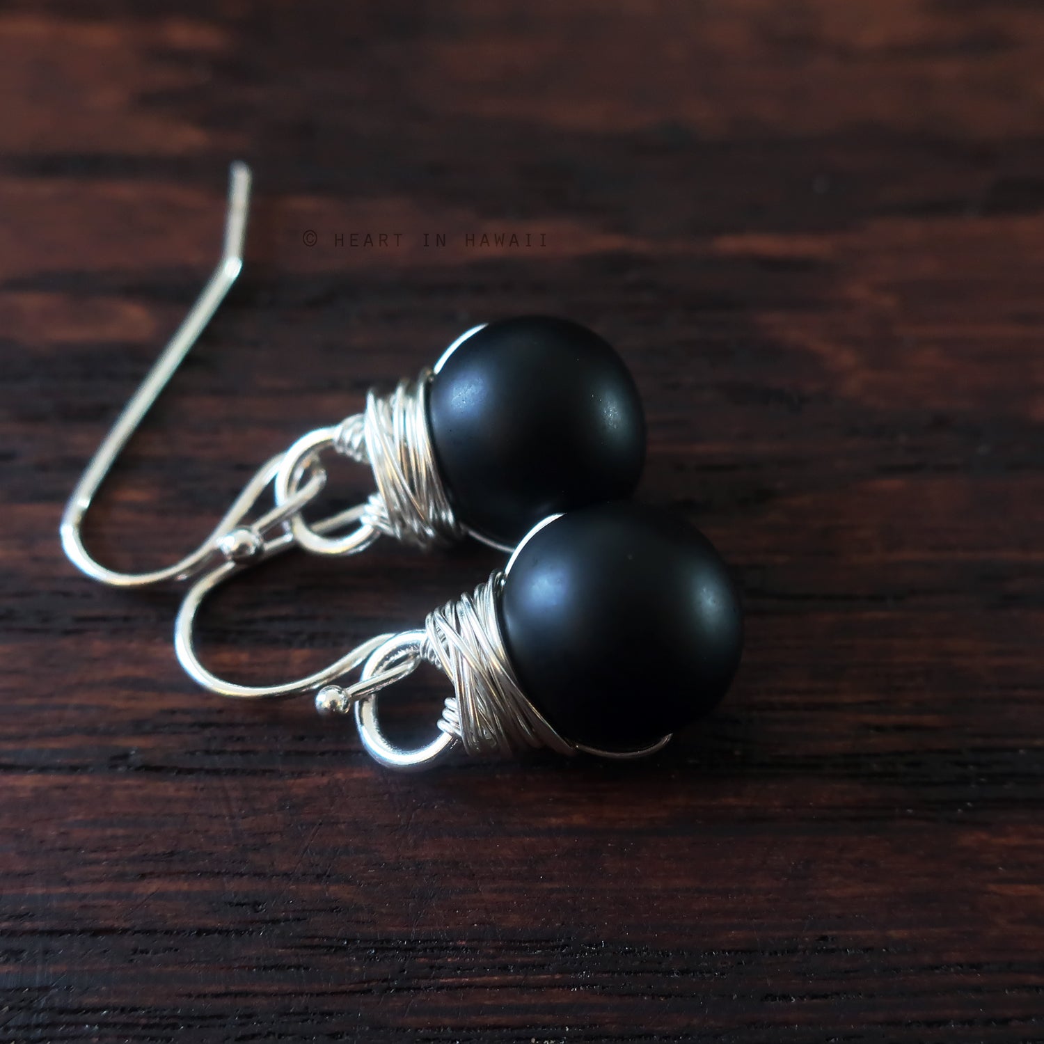 Heart in Hawaii Kahiko Earrings in Silver - Matte Black
