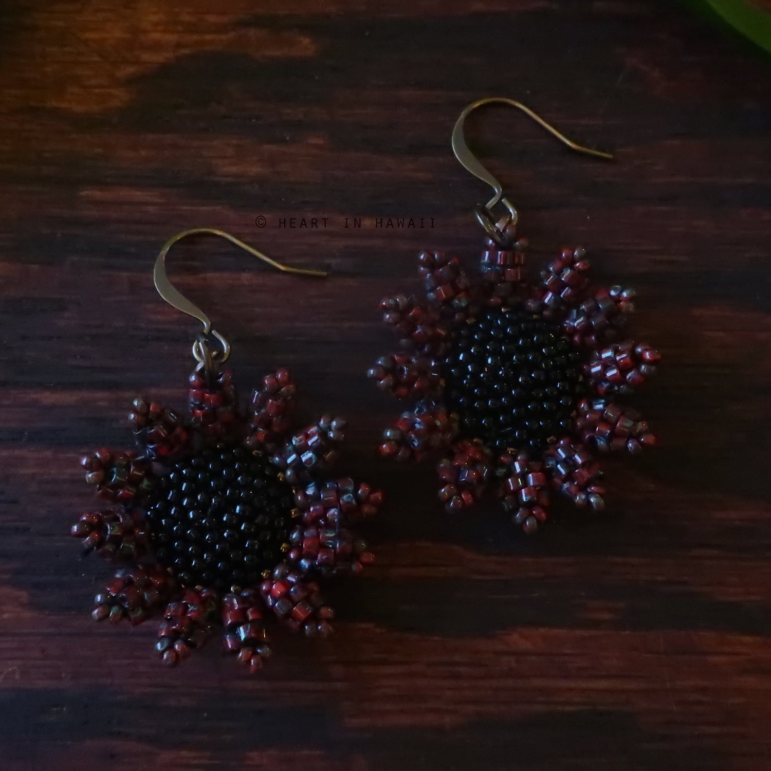 Heart in Hawaii Mini Beaded Sunflower Earrings - Picasso Red
