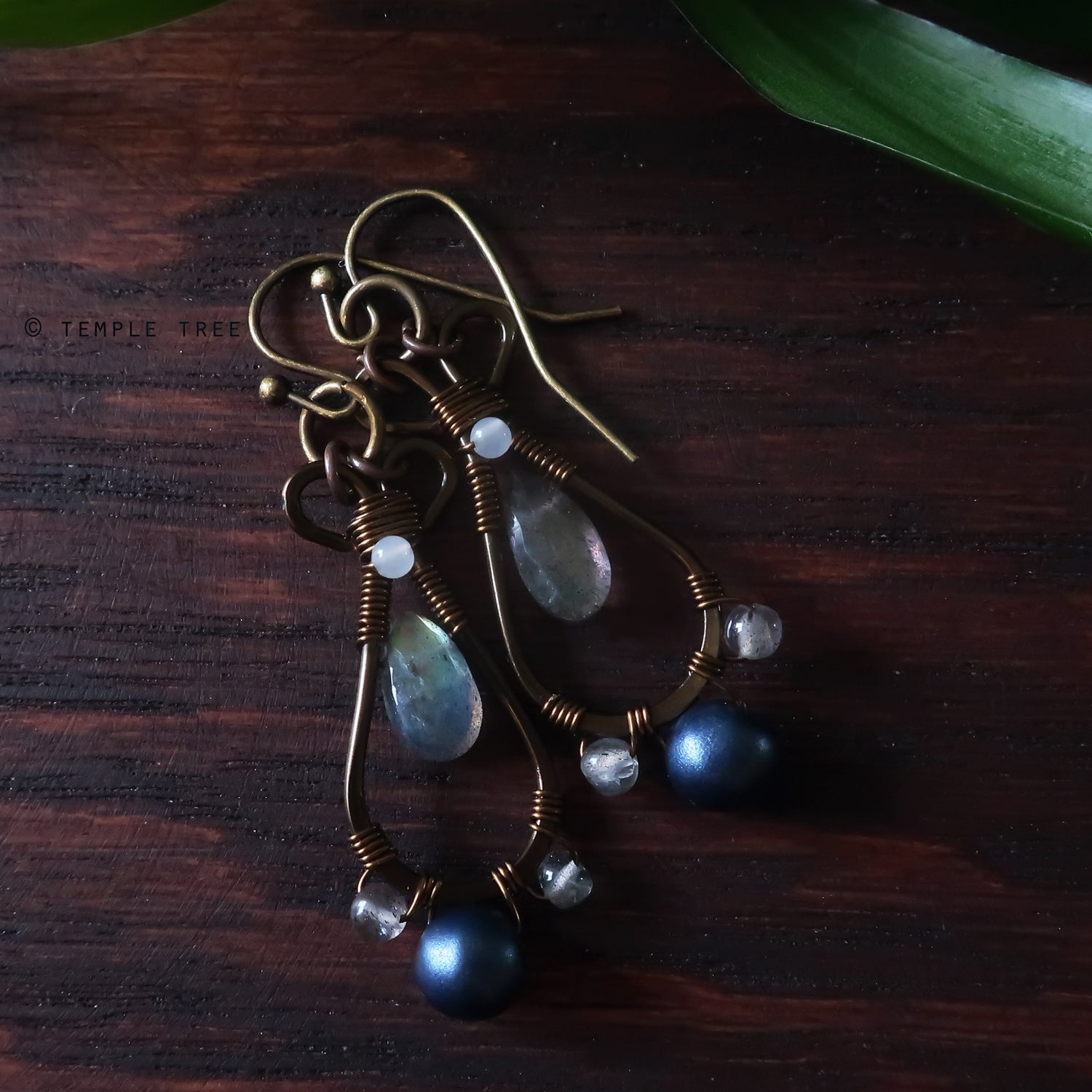 Temple Tree Pendulum Dangles in Bronze - Labradorite