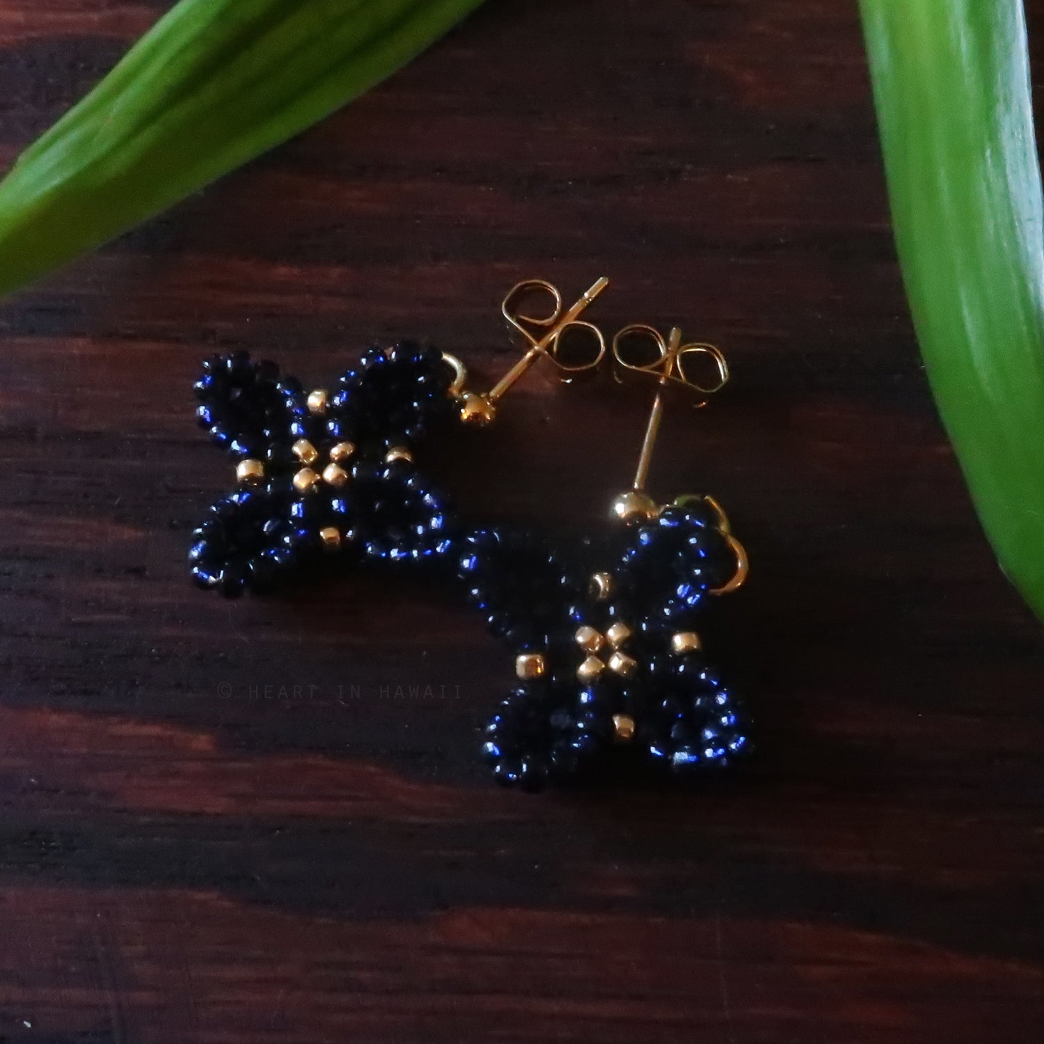 Heart in Hawaii Beaded Quatrefoil Posts - Sparkly Navy