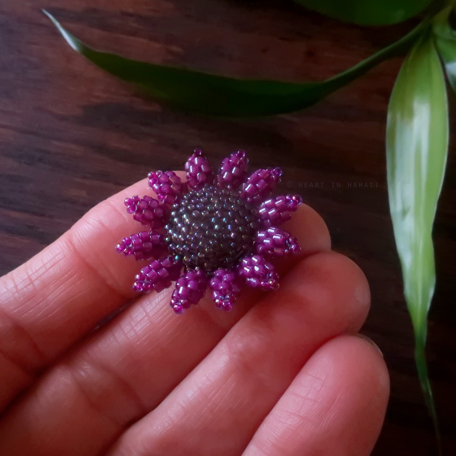 Heart in Hawaii Mini Beaded Sunflower Brooch - Violet Iris