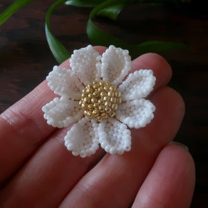 Heart in Hawaii Beaded Cosmos Flower Brooch - White