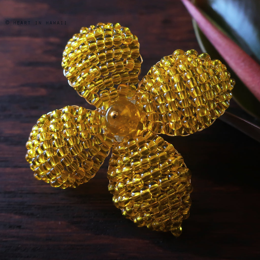 Heart in Hawaii Makalapua Quatrefoil Beaded Flower Pin - Yellow and Gold